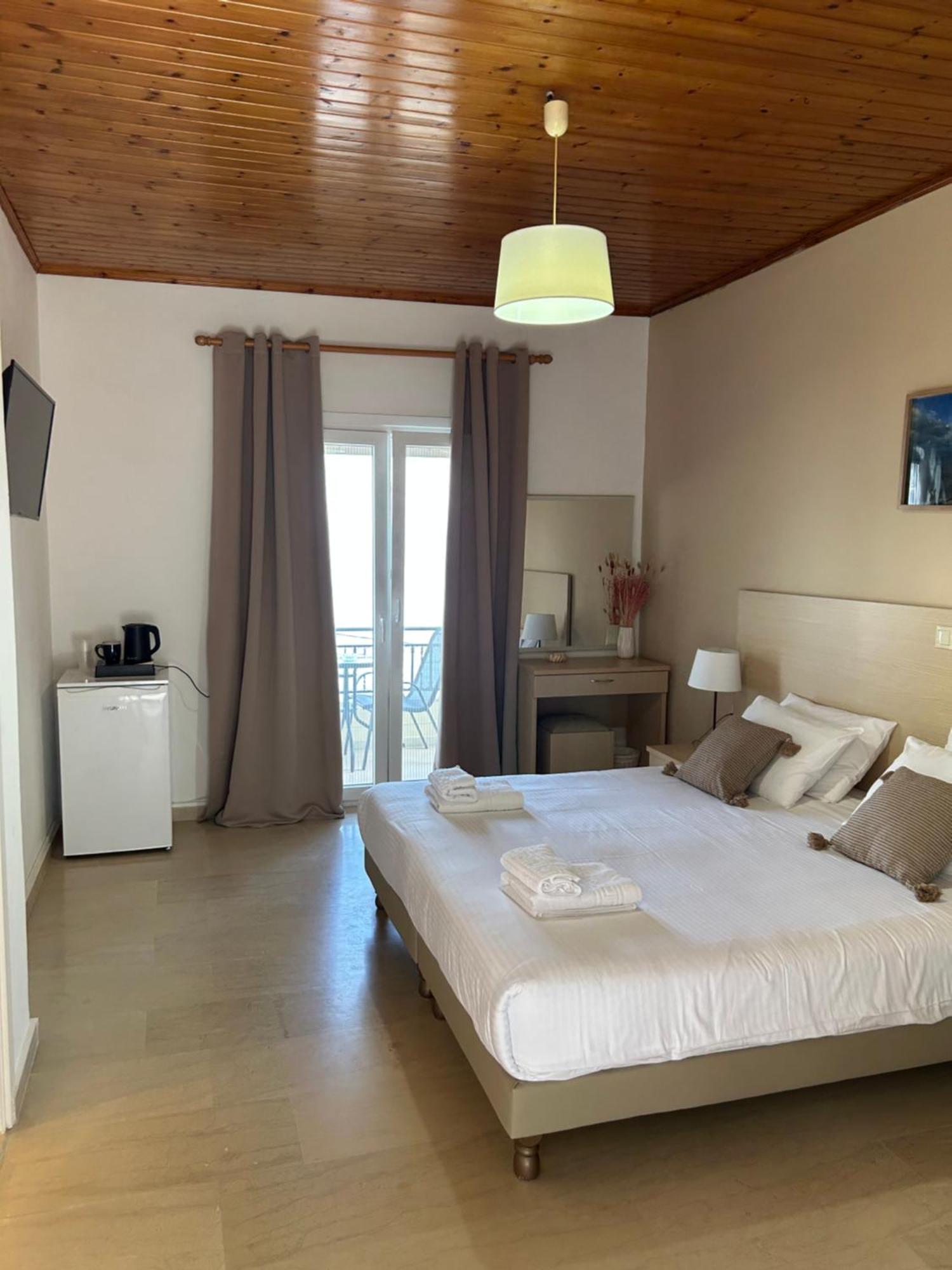 Akrogiali Rooms บูเกริ ภายนอก รูปภาพ